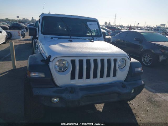 1C4HJXDN0JW263697 Jeep Wrangler Unlimited Sport 4x4