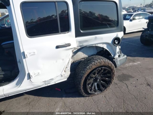 1C4HJXDN0JW263697 Jeep Wrangler Unlimited Sport 4x4