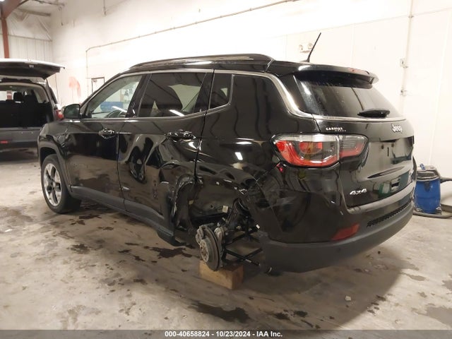 Jeep Compass 2018 3C4NJDCB4JT453887 Image 18