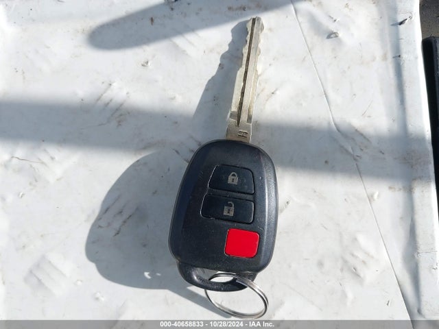Toyota Rav4 Xle 2018 2T3RFREV3JW800383 Image 11