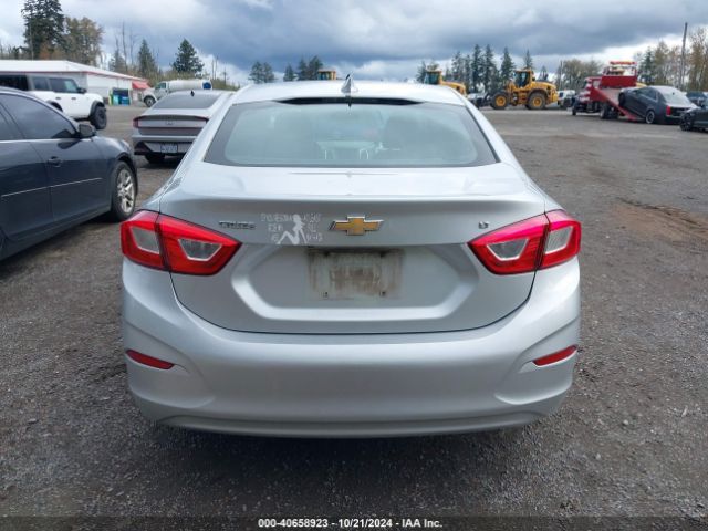 1G1BE5SMXJ7111745 Chevrolet Cruze Lt Auto