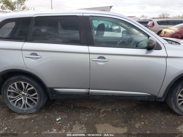 JA4AD2A31HZ017761 Mitsubishi Outlander Es