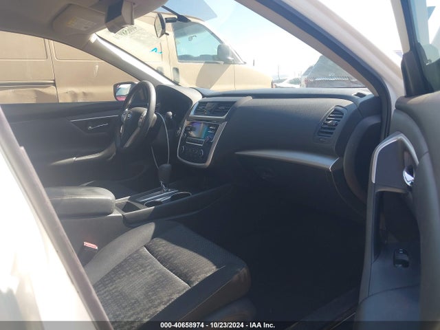 Nissan Altima 2016 1N4AL3AP2GC197454 Image 17