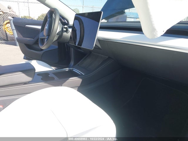2023 TESLA MODEL 3 5YJ3E1EC0PF712222 Photo 4