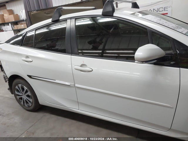 Toyota Prius Le 2019 JTDL9RFU5K3003740 Image 14