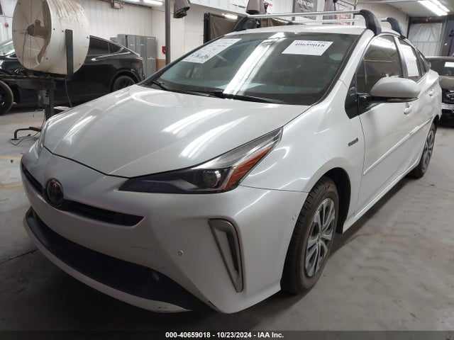 Toyota Prius Le 2019 JTDL9RFU5K3003740 Image 2