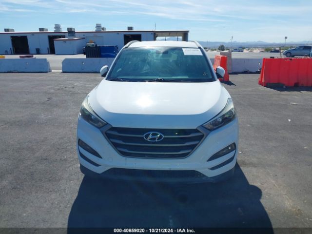 KM8J33A41GU125456 Hyundai TUCSON SE