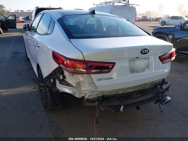5XXGT4L3XLG440619 KIA Optima Se