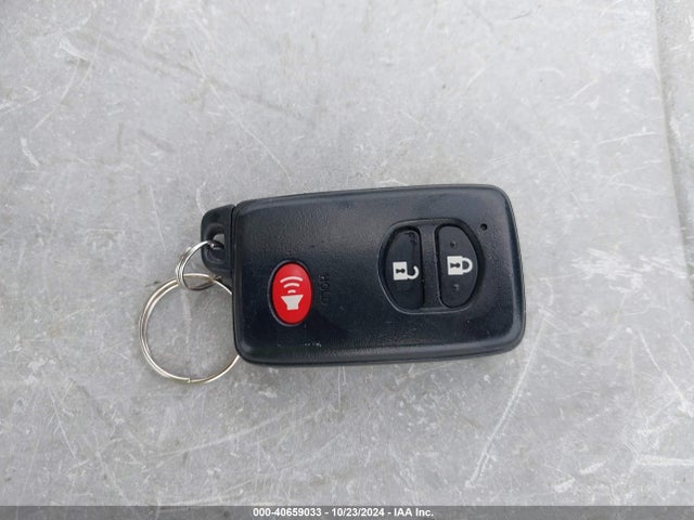 Toyota Prius V Three 2016 JTDZN3EUXGJ041875 Image 11