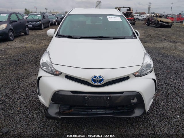 Toyota Prius V Three 2016 JTDZN3EUXGJ041875 Image 12