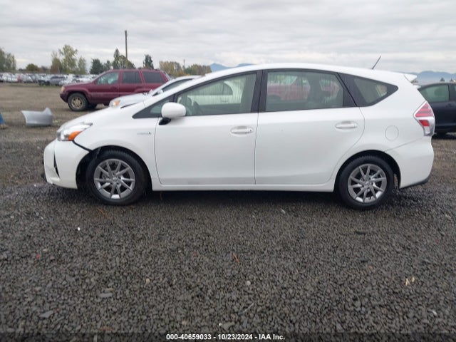 Toyota Prius V Three 2016 JTDZN3EUXGJ041875 Image 14