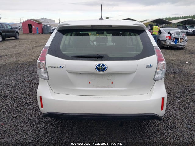 Toyota Prius V Three 2016 JTDZN3EUXGJ041875 Image 16