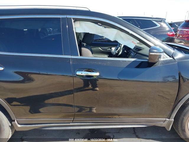 Продажа на аукционе авто 2019 Nissan Rogue Sv, vin: JN8AT2MT9KW504661, номер лота: 40659048