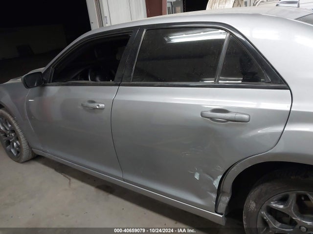 Chrysler 300 300s Awd 2018 2C3CCAGG2JH267655 Image 14