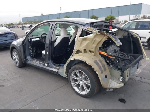 2023 TESLA MODEL Y 7SAYGDEEXPF878303 Photo 2