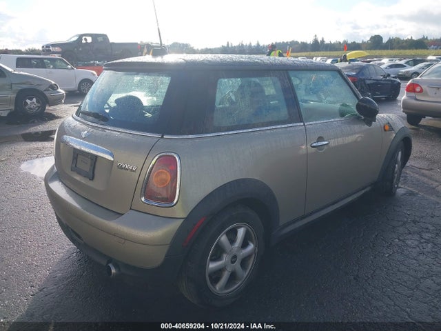 2009 MINI COOPER WMWMF33569TW70122 Photo 3