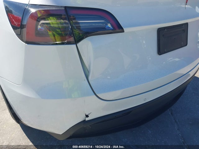 Tesla Model Y 2022 7SAYGDEFXNF326323 Image 30