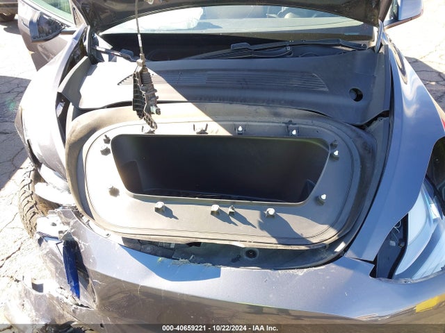 2021 TESLA MODEL Y 5YJYGDEE0MF084144 Photo 9