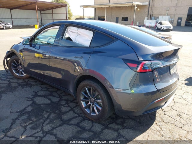 2021 TESLA MODEL Y 5YJYGDEE0MF084144 Photo 2