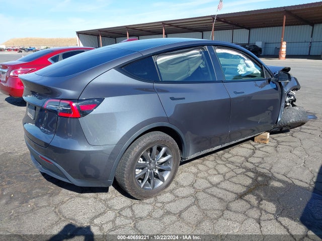 2021 TESLA MODEL Y 5YJYGDEE0MF084144 Photo 3
