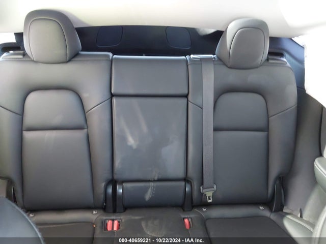 2021 TESLA MODEL Y 5YJYGDEE0MF084144 Photo 7