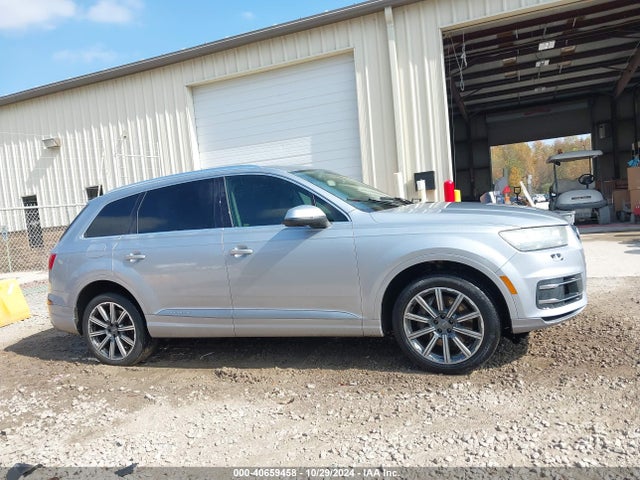 Audi Q7 3.0t Premium 2017 WA1VAAF72HD001906 Image 13