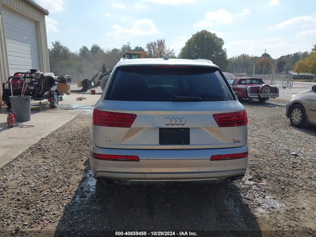 Audi Q7 3.0t Premium 2017 WA1VAAF72HD001906 Image 16
