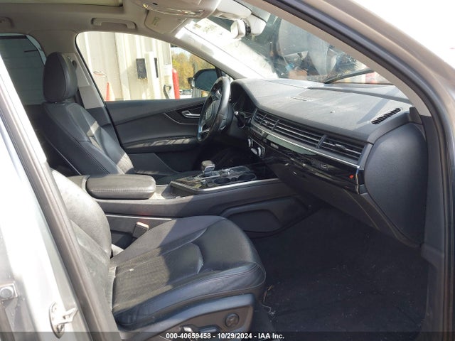 Audi Q7 3.0t Premium 2017 WA1VAAF72HD001906 Image 5