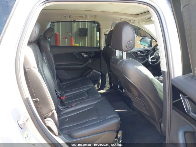 Audi Q7 3.0t Premium 2017 WA1VAAF72HD001906 Image 8