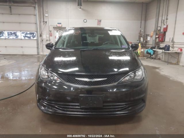 2C4RC1DG3HR593009 Chrysler Pacifica Touring