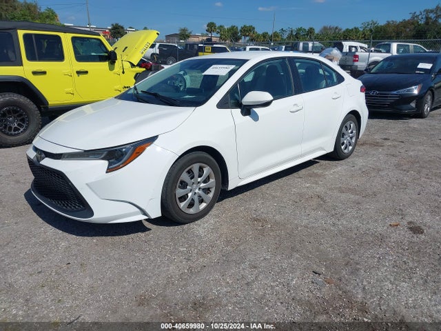 Toyota COROLLA LE 2020 5YFEPRAE1LP025726 Image 2
