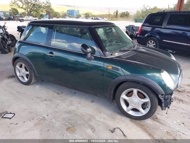 2003 MINI COOPER WMWRC33463TE15616 Photo 0