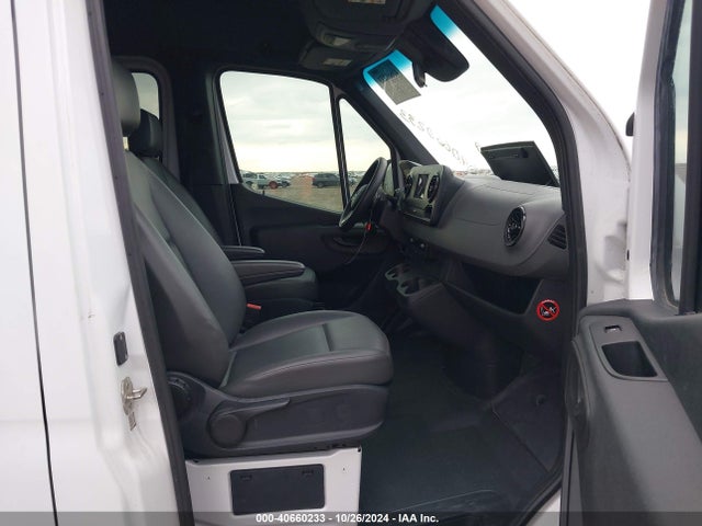 WD4PF0CD2KP042004 Mercedes-Benz Sprinter 2500 High Roof V6/standard Roof V6