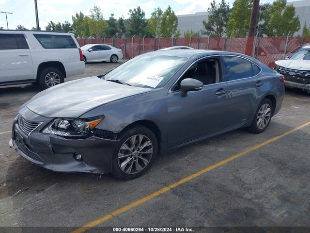 JTHBW1GG9E2067304 Lexus ES 300H
