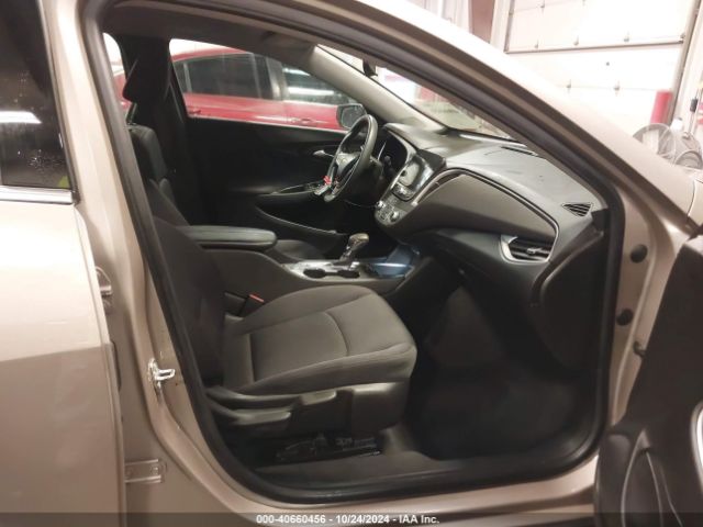 1G1ZD5ST1NF158344 Chevrolet Malibu Fwd Lt