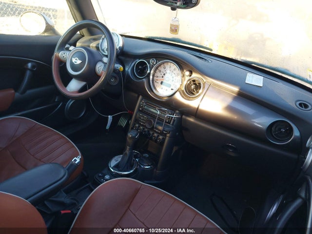 2008 MINI COOPER S WMWRH33598TL96722 Photo 4