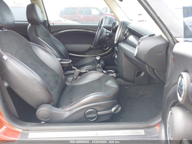 2011 MINI COOPER S WMWSV3C58BTY20361 Photo 4