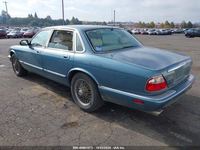 1998 JAGUAR XJ8 SAJHX1241WC826501 Photo 2