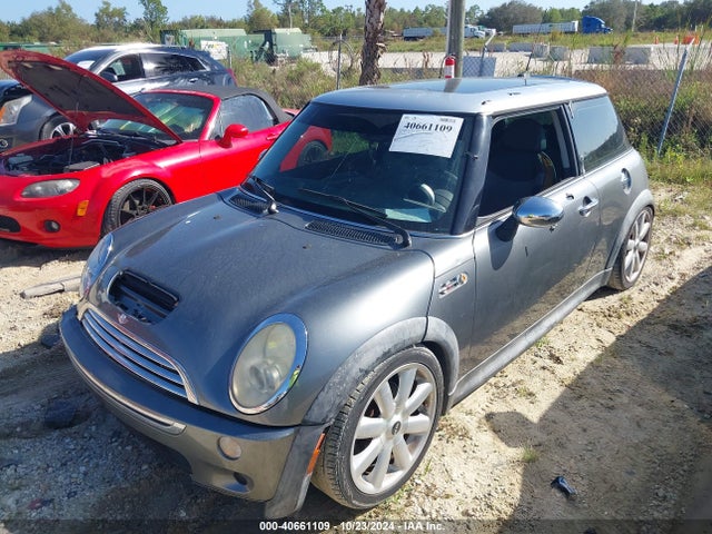 2006 MINI COOPER S WMWRE33566TJ37997 Photo 1