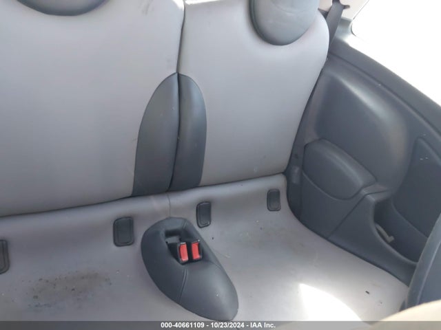 2006 MINI COOPER S WMWRE33566TJ37997 Photo 7
