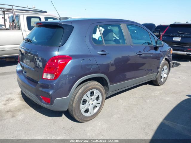 3GNCJKSB4JL171141 Chevrolet TRAX LS