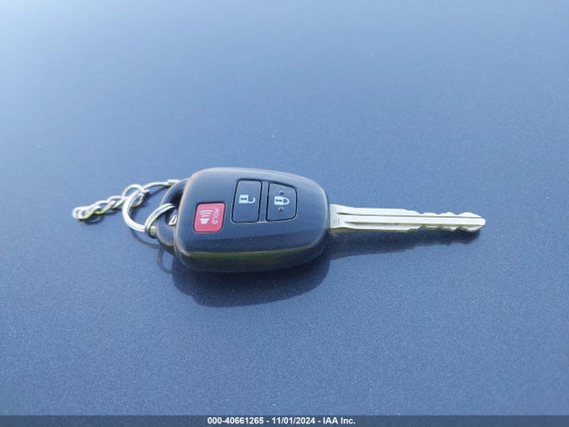 Toyota RAV4 LE 2015 2T3BFREV0FW294603 Image 11
