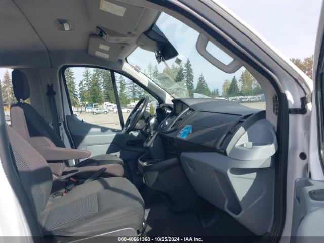 1FBZX2YG3HKB17124 Ford Transit-350 Xlt