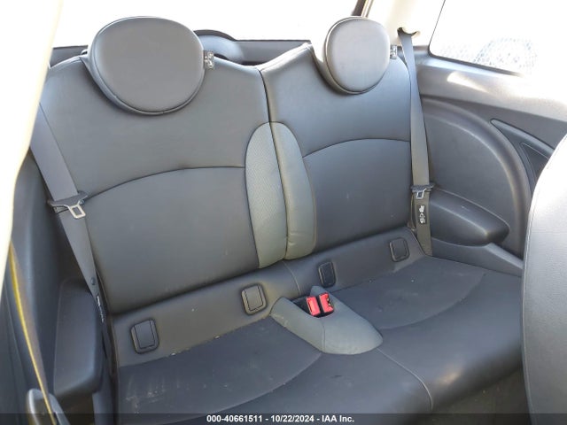 2010 MINI COOPER S WMWMF7C55ATX44626 Photo 7
