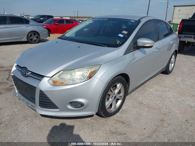 Ford FOCUS SE 2014 1FADP3F22EL288042 Image 2