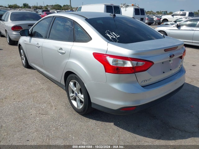 Ford FOCUS SE 2014 1FADP3F22EL288042 Image 3