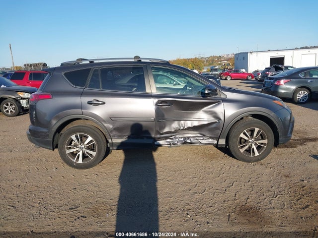 Toyota Rav4 Xle 2017 JTMWFREV4HJ709117 Image 13