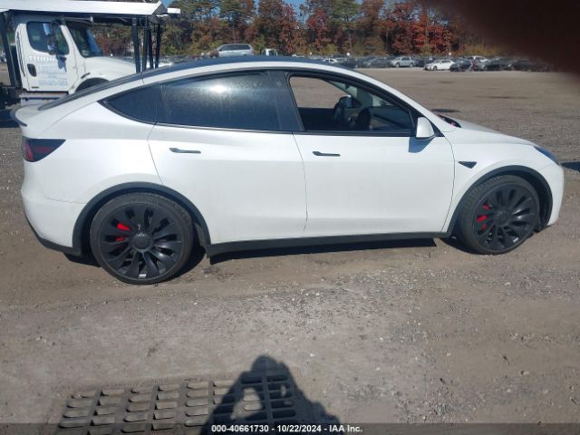 7SAYGDEF6NF467860 Tesla Model Y Performance Dual Motor All-wheel Drive