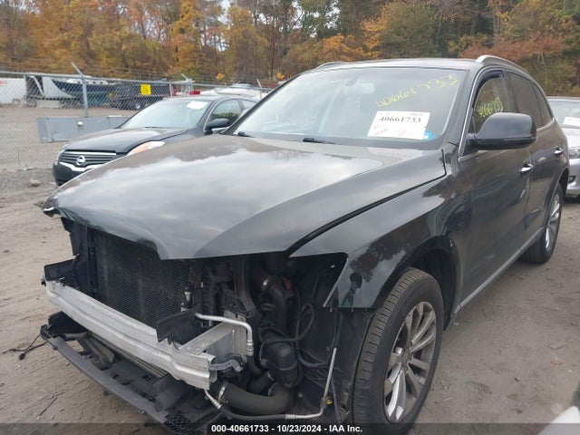 Audi Q5 2.0t Premium 2017 WA1C2AFP4HA006563 Image 2