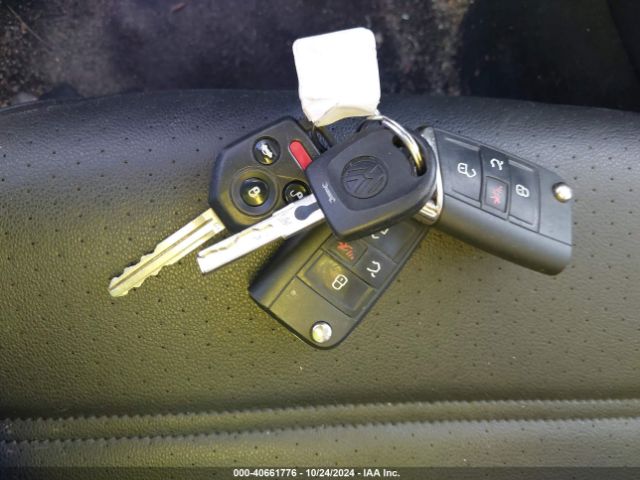 3VW217AUXGM010670 Volkswagen Golf Tsi Se 4-door